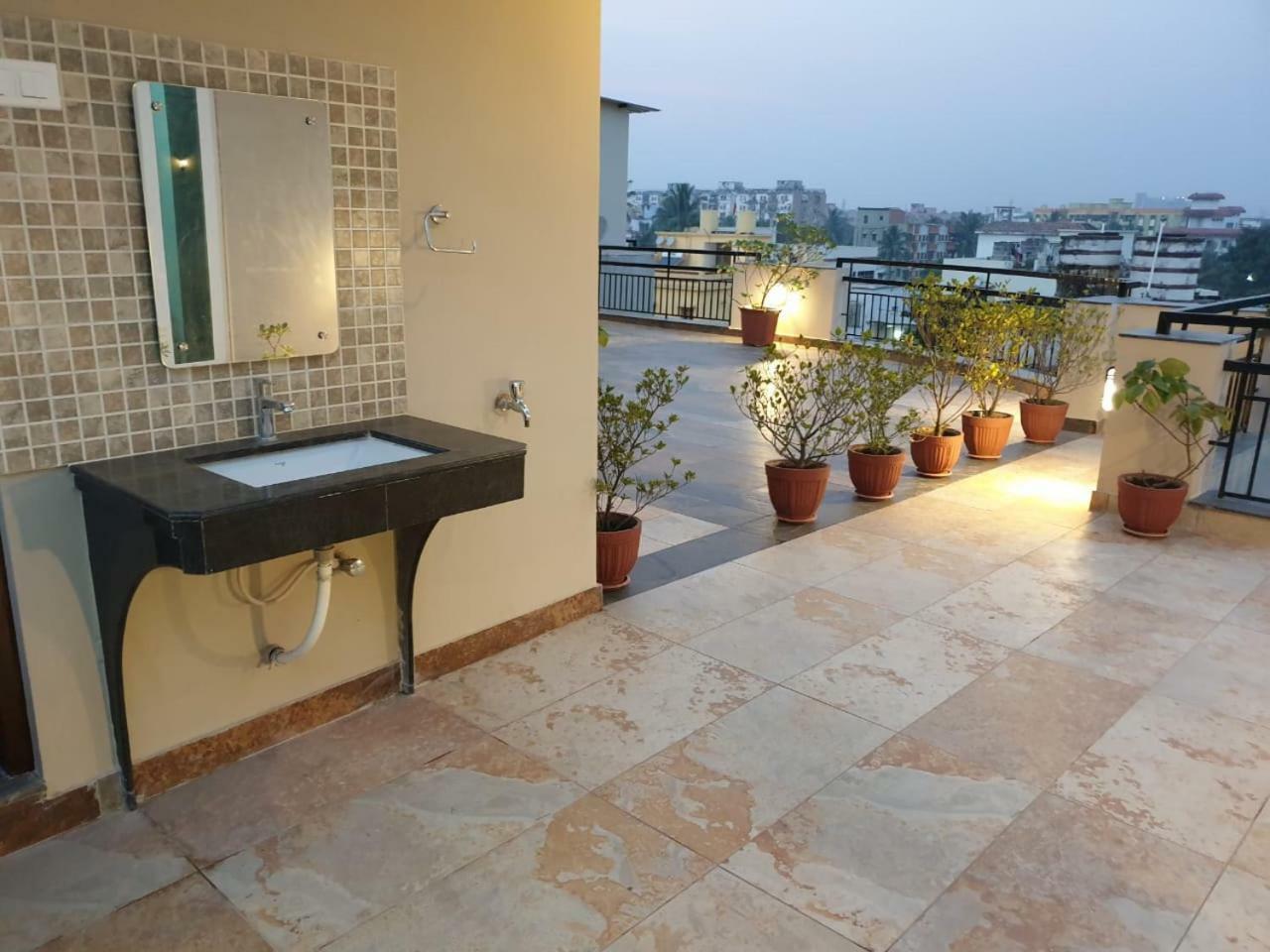 The Rooftop Cabana, A Homestay Bhubaneswar Extérieur photo